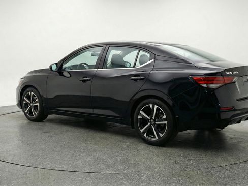 Used 2025 Nissan Sentra SV image 6