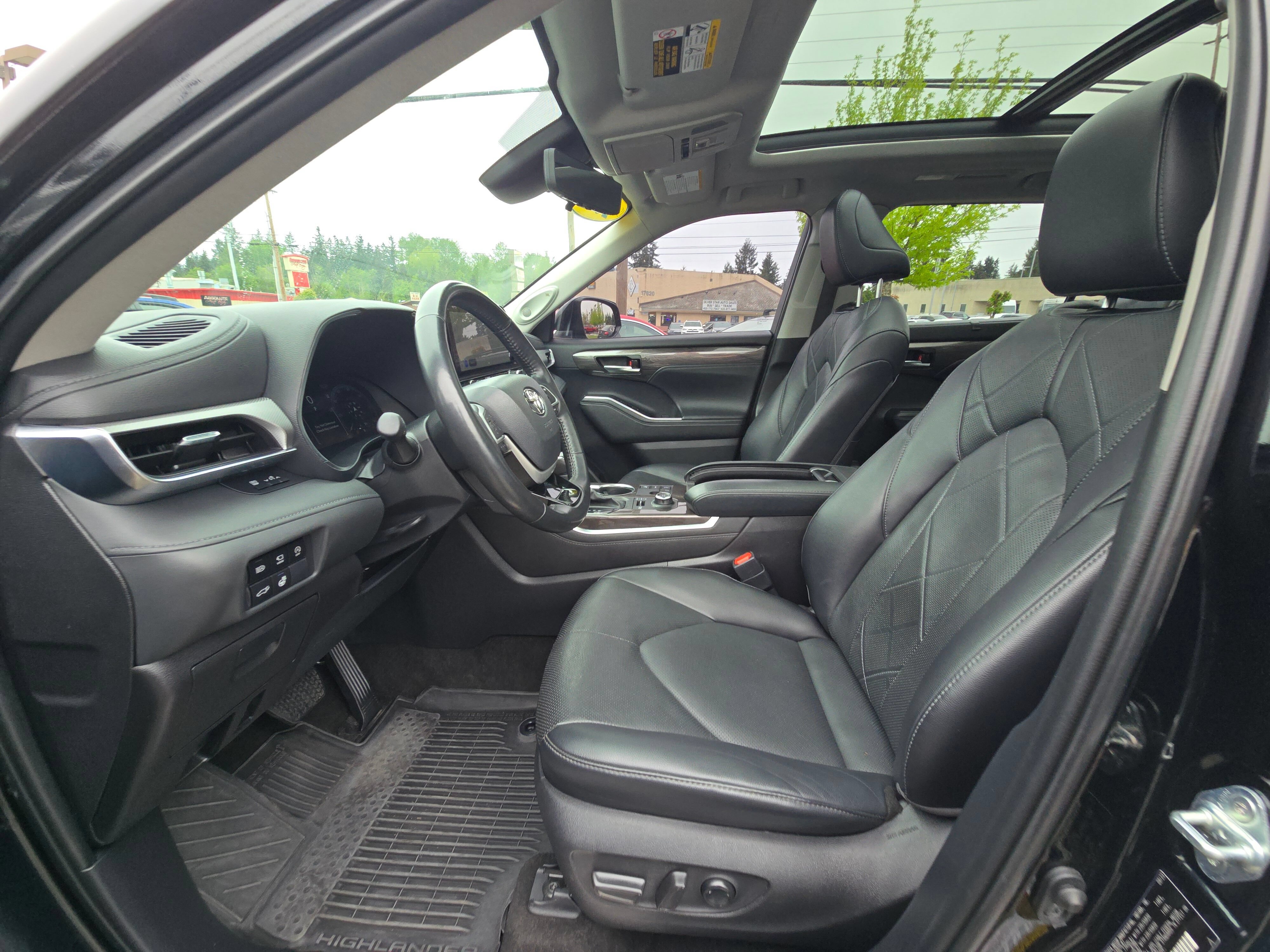 Used 2023 Toyota Highlander Platinum AWD/4WD image 20