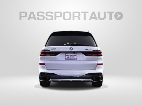 Used 2024 BMW X7 xDrive40i w/ M Sport Package AWD/4WD image 5
