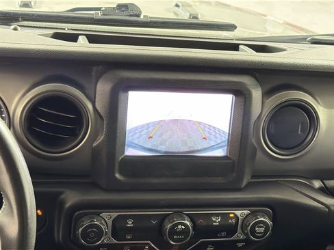 Used 2023 Jeep Wrangler Sport S image 19