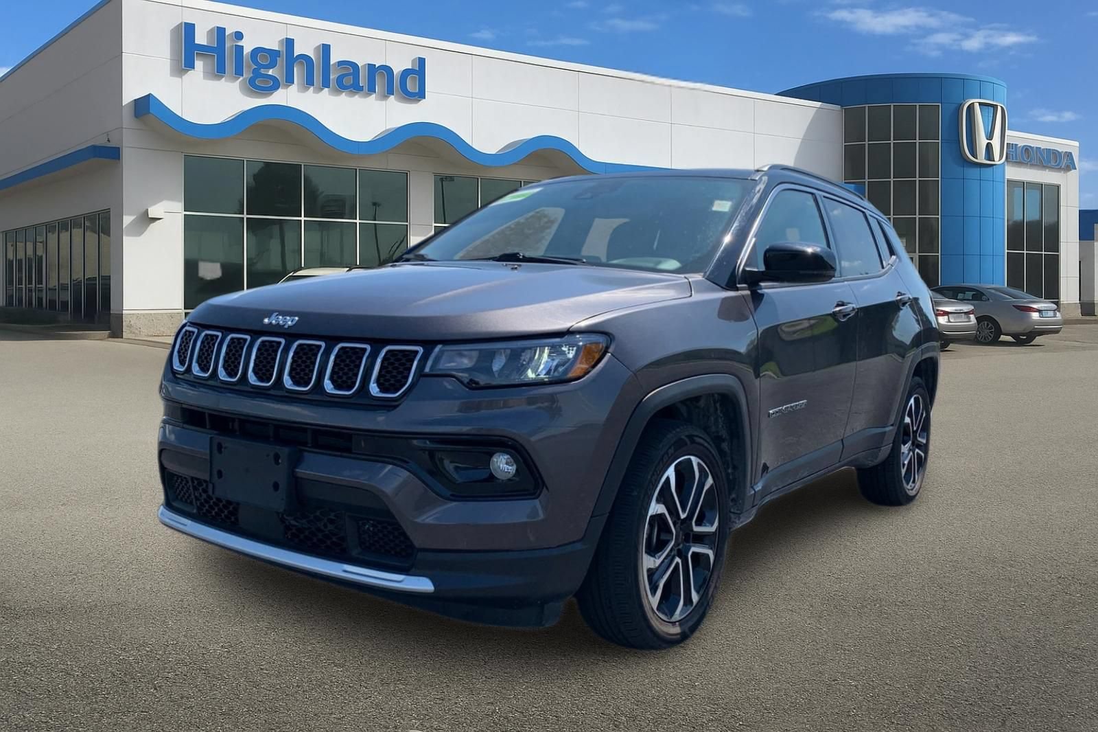 Used 2024 Jeep Compass Limited AWD/4WD image 1