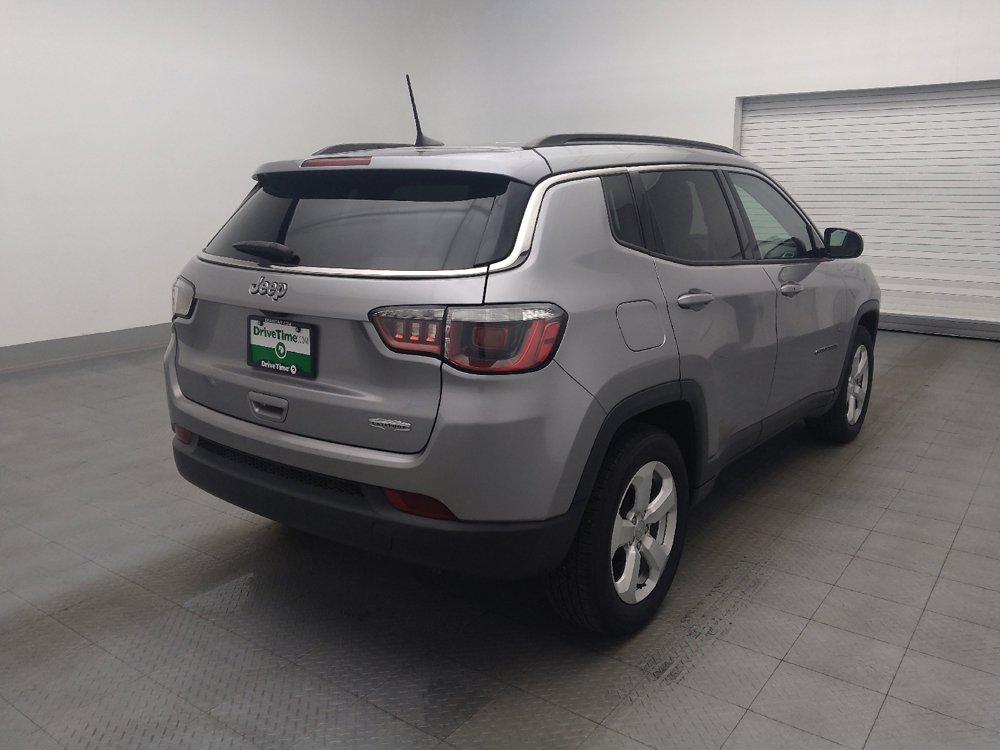 Used 2018 Jeep Compass Latitude w/ Popular Equipment Group FWD image 9