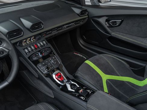 Used 2016 Lamborghini Huracan LP 610-4 image 26