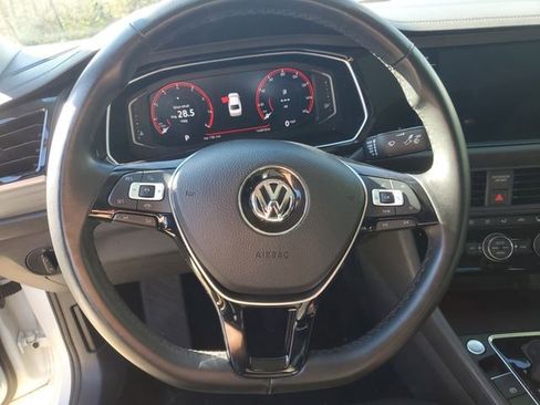 Used 2019 Volkswagen Jetta SEL w/ Cold Weather Package image 14