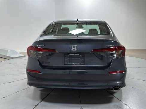 Used 2025 Honda Civic Sport image 4