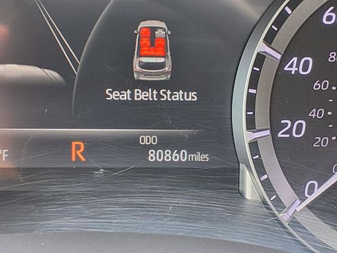Used 2022 Toyota Highlander XLE FWD image 33