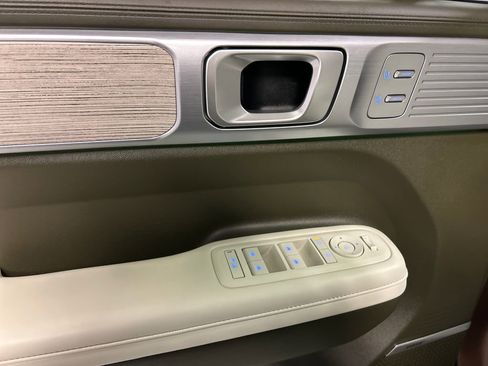 Used 2024 Hyundai Santa Fe Calligraphy image 12