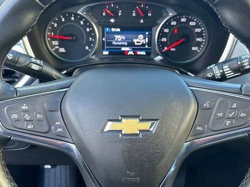 Used 2023 Chevrolet Equinox LT w/ Driver Convenience Package image 23