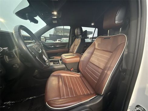 Used 2023 GMC Yukon Denali Ultimate image 11