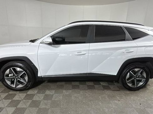 Used 2025 Hyundai Tucson SEL FWD image 5