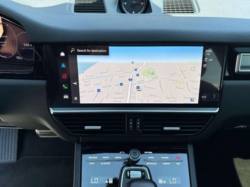 Certified 2023 Porsche Cayenne S Platinum AWD/4WD image 25
