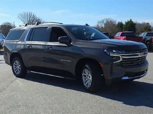 Certified 2021 Chevrolet Suburban LT image 2