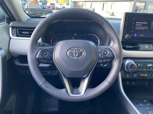 Used 2023 Toyota RAV4 XLE Premium AWD/4WD image 20