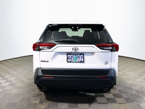Used 2025 Toyota RAV4 LE AWD/4WD image 6
