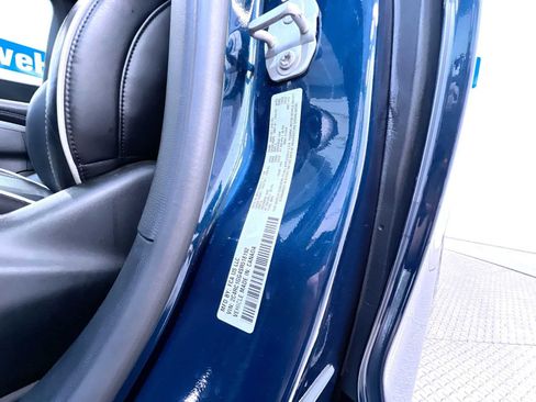 Used 2025 Chrysler Pacifica Limited FWD image 49