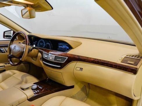 Used 2011 Mercedes-Benz S 550 image 19