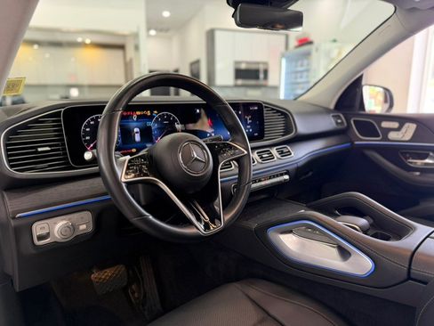 Used 2024 Mercedes-Benz GLE 350 4MATIC w/ AMG Line Exterior image 10