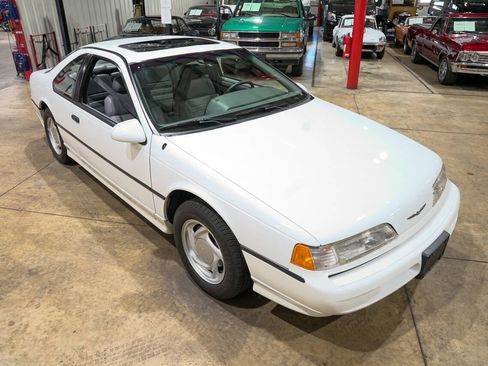 Used 1993 Ford Thunderbird Super RWD image 14