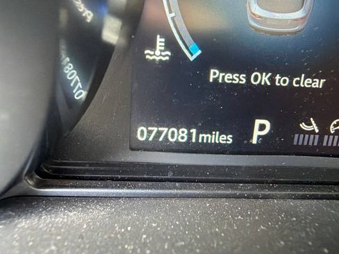 Used 2019 Jaguar F-PACE Premium AWD/4WD image 11