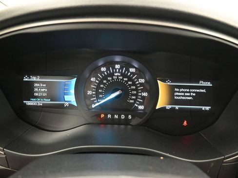 Used 2018 Ford Fusion SE w/ Fusion SE Technology Package FWD image 14