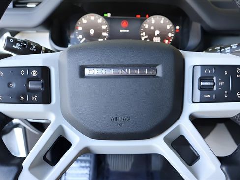 Used 2024 Land Rover Defender 130 X-Dynamic SE image 22
