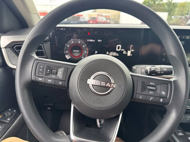 Certified 2025 Nissan Kicks SV AWD/4WD image 19