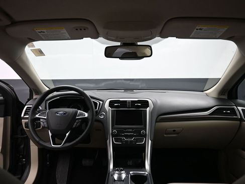 Used 2020 Ford Fusion SEL image 29