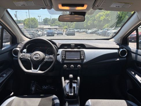 Used 2025 Nissan Versa SV FWD image 28