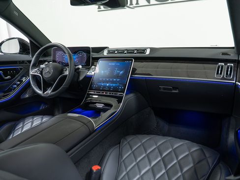 Certified 2023 Mercedes-Benz S 500 4MATIC w/ 3D Technology Package image 13