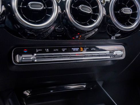 Used 2026 Mercedes-Benz GLA 250 4MATIC image 26