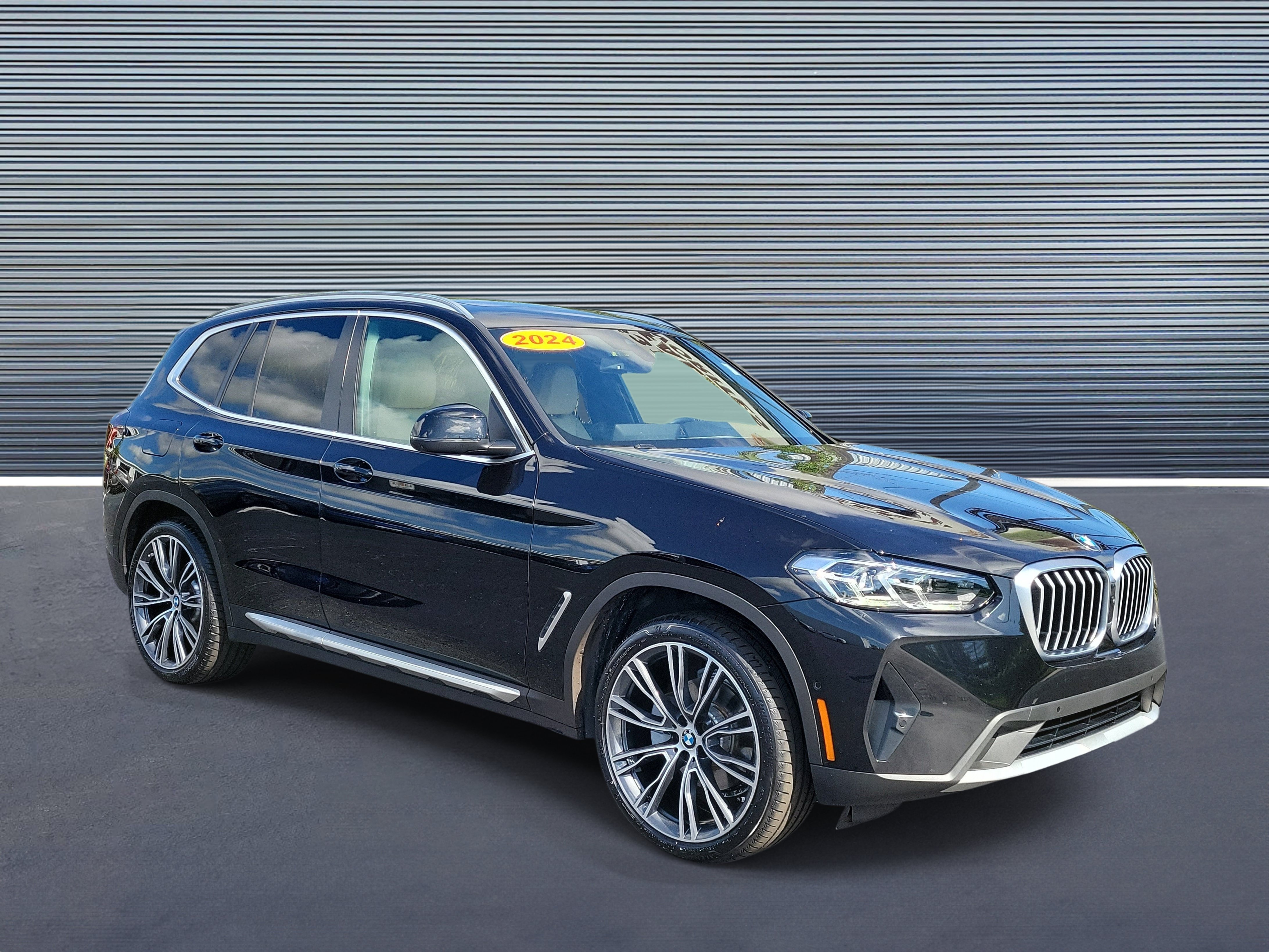 Used 2024 BMW X3 sDrive30i w/ Premium Package RWD image 2