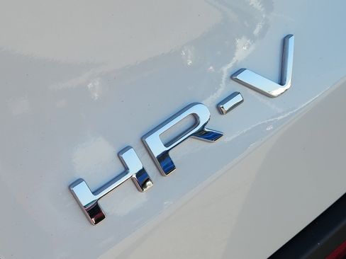 Used 2023 Honda HR-V Sport image 12