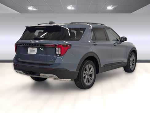New 2026 Ford Explorer Active w/ Active Comfort Package image 7