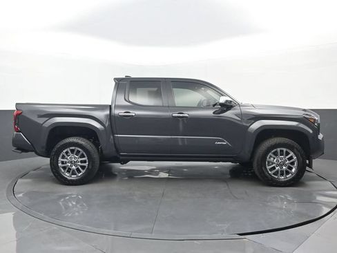 Used 2024 Toyota Tacoma Limited w/ Limited Package (LT) AWD/4WD image 2