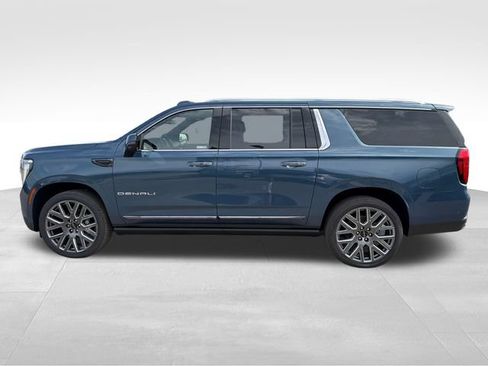 New 2026 GMC Yukon XL Denali Ultimate AWD/4WD image 4
