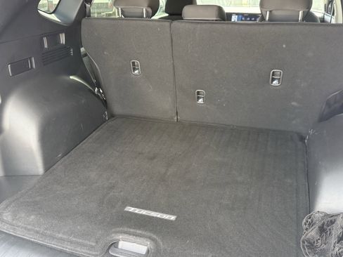 Used 2025 Hyundai Tucson SE image 33