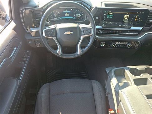 Used 2023 Chevrolet Silverado 1500 LT image 11
