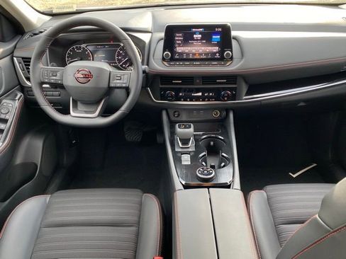 New 2025 Nissan Rogue SV image 32