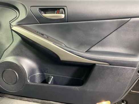 Used 2017 Lexus IS 300 AWD image 31