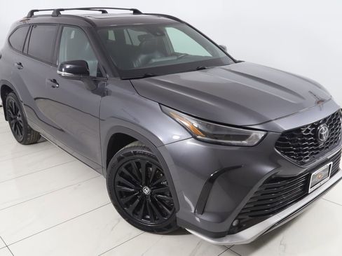 Used 2023 Toyota Highlander XSE image 19