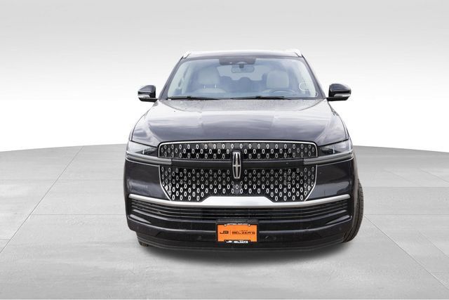 Used 2025 Lincoln Navigator L Reserve AWD/4WD image 12
