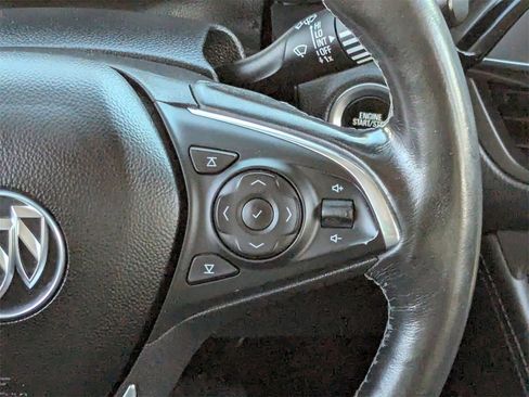 Used 2019 Buick Envision Essence image 18