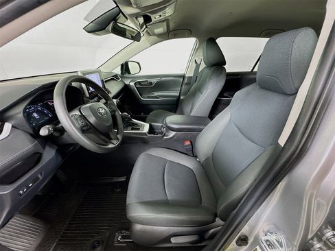 Certified 2023 Toyota RAV4 LE image 17
