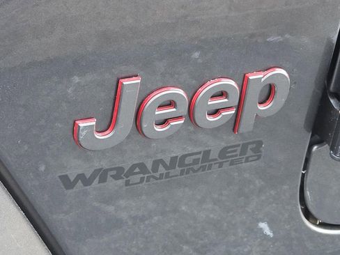 Used 2020 Jeep Wrangler Unlimited Rubicon w/ Dual Top Group AWD/4WD image 33