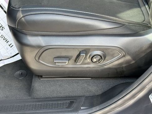 New 2025 Jeep Grand Cherokee L Altitude RWD image 13