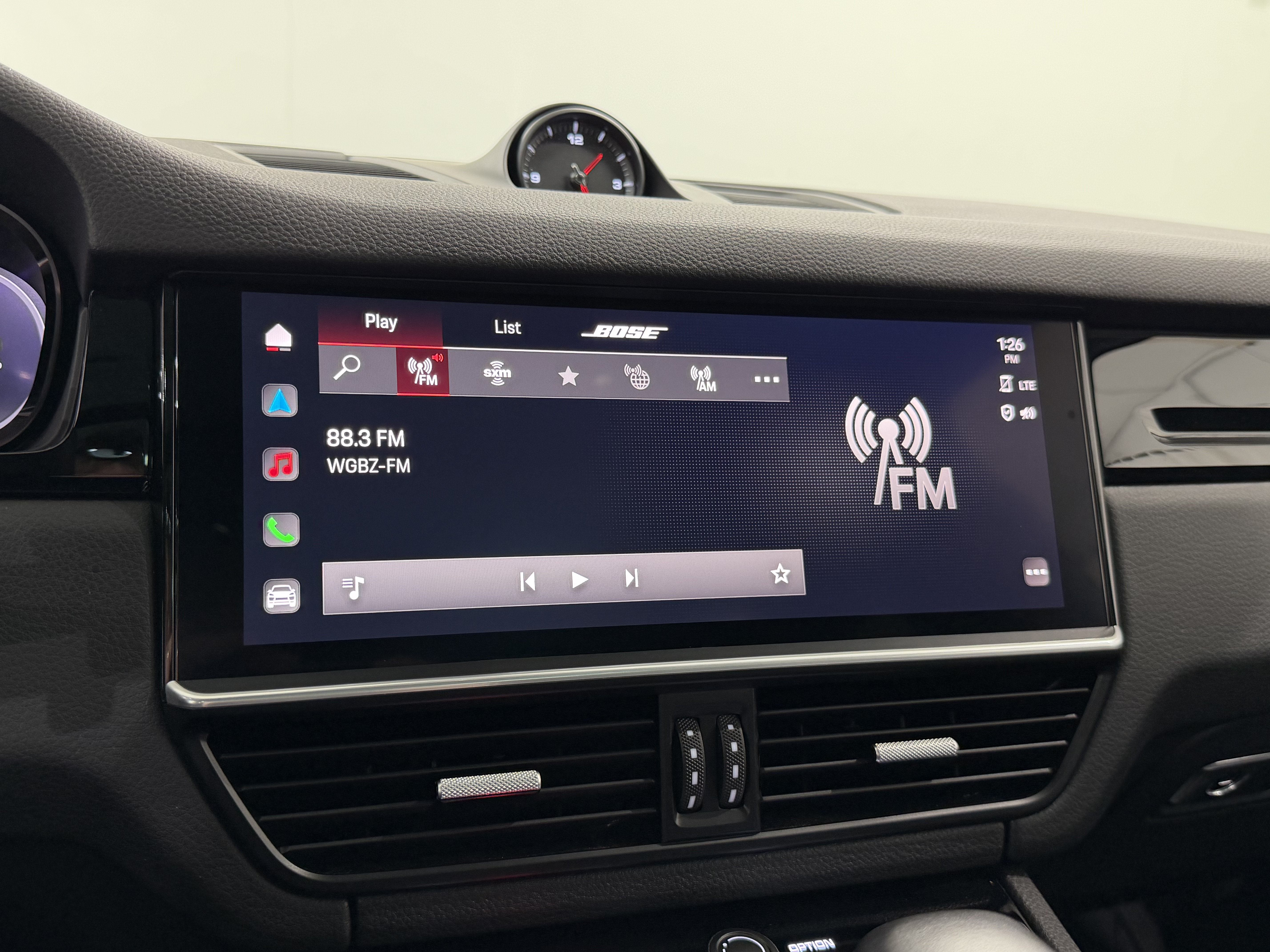 Certified 2023 Porsche Cayenne AWD/4WD image 43