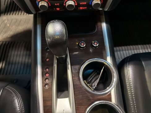 Used 2014 Nissan Pathfinder Platinum w/ Platinum Premium Package image 22