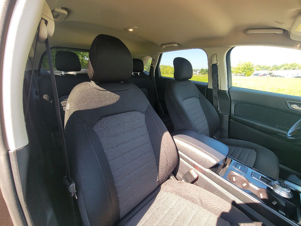 Used 2019 Ford Edge SE FWD image 29