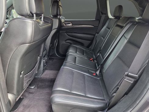 Used 2017 Jeep Grand Cherokee Overland AWD/4WD image 12