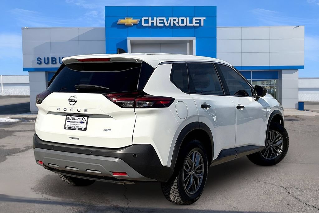 Used 2023 Nissan Rogue S AWD/4WD image 4